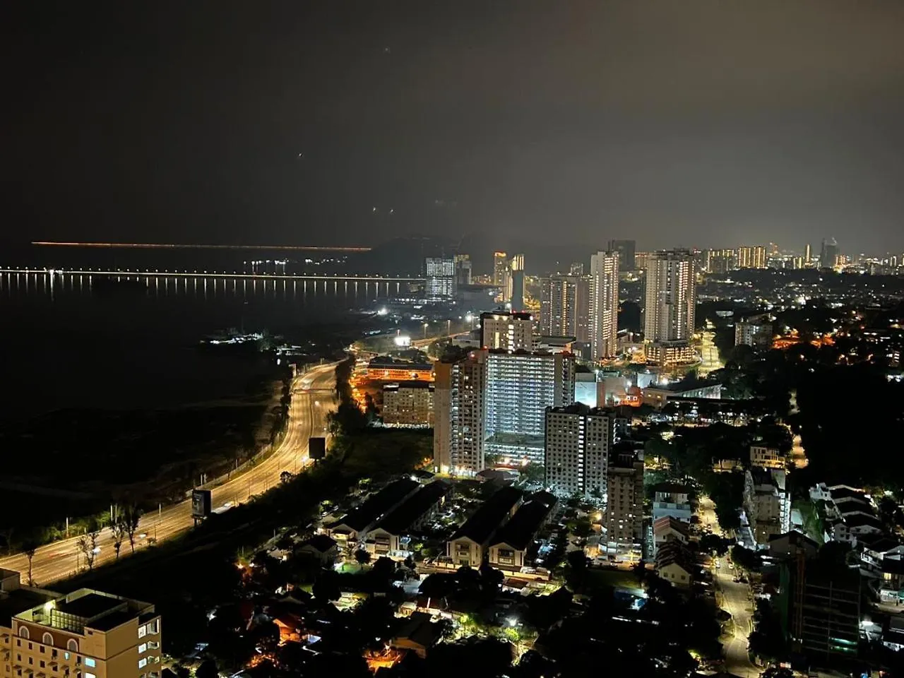 148 Urban Suites Georgetown New Condo City View Infinity Pool 10Pax Jelutong Malásia